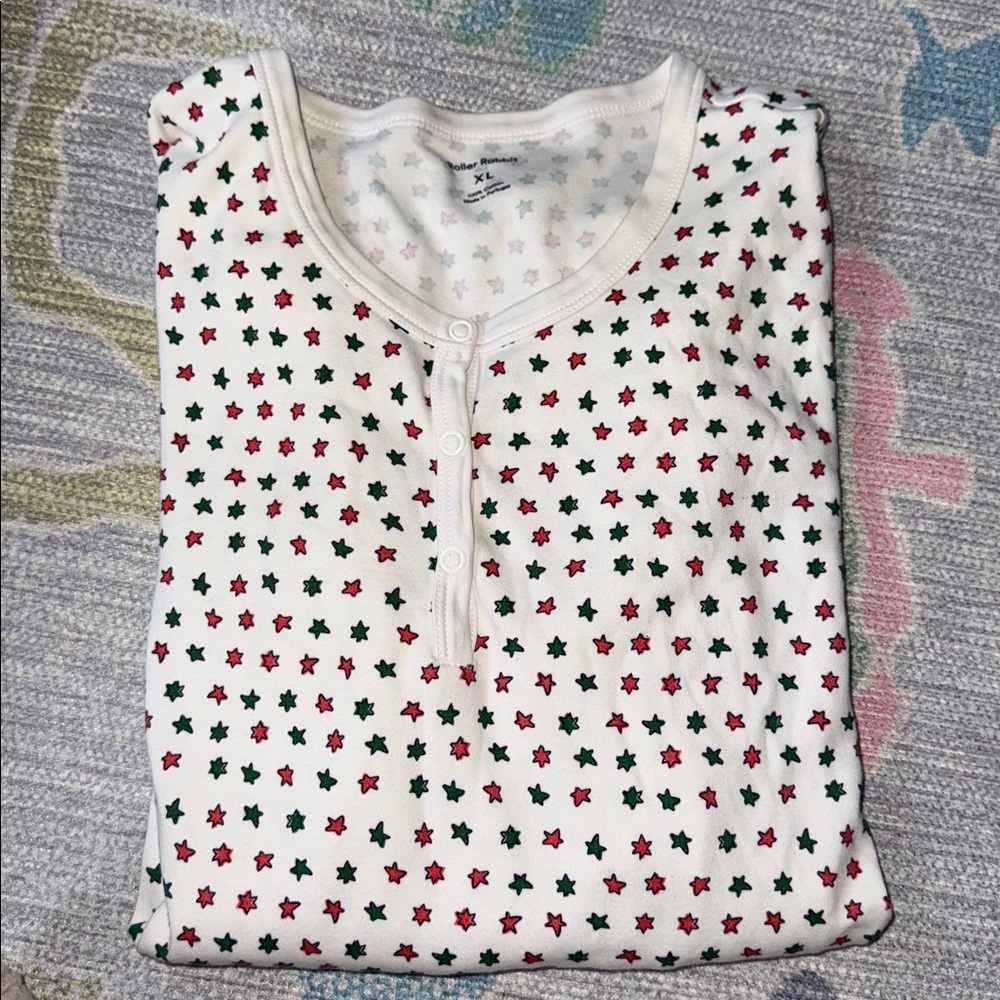 Roller Rabbit Christmas Stars XL Long Sleeve top